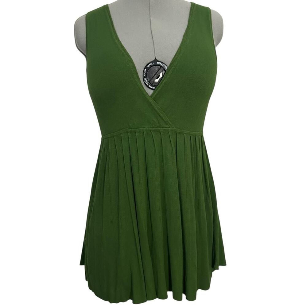 Vertigo Paris Green Sleeveless Pleated Dress/Blouse Size M